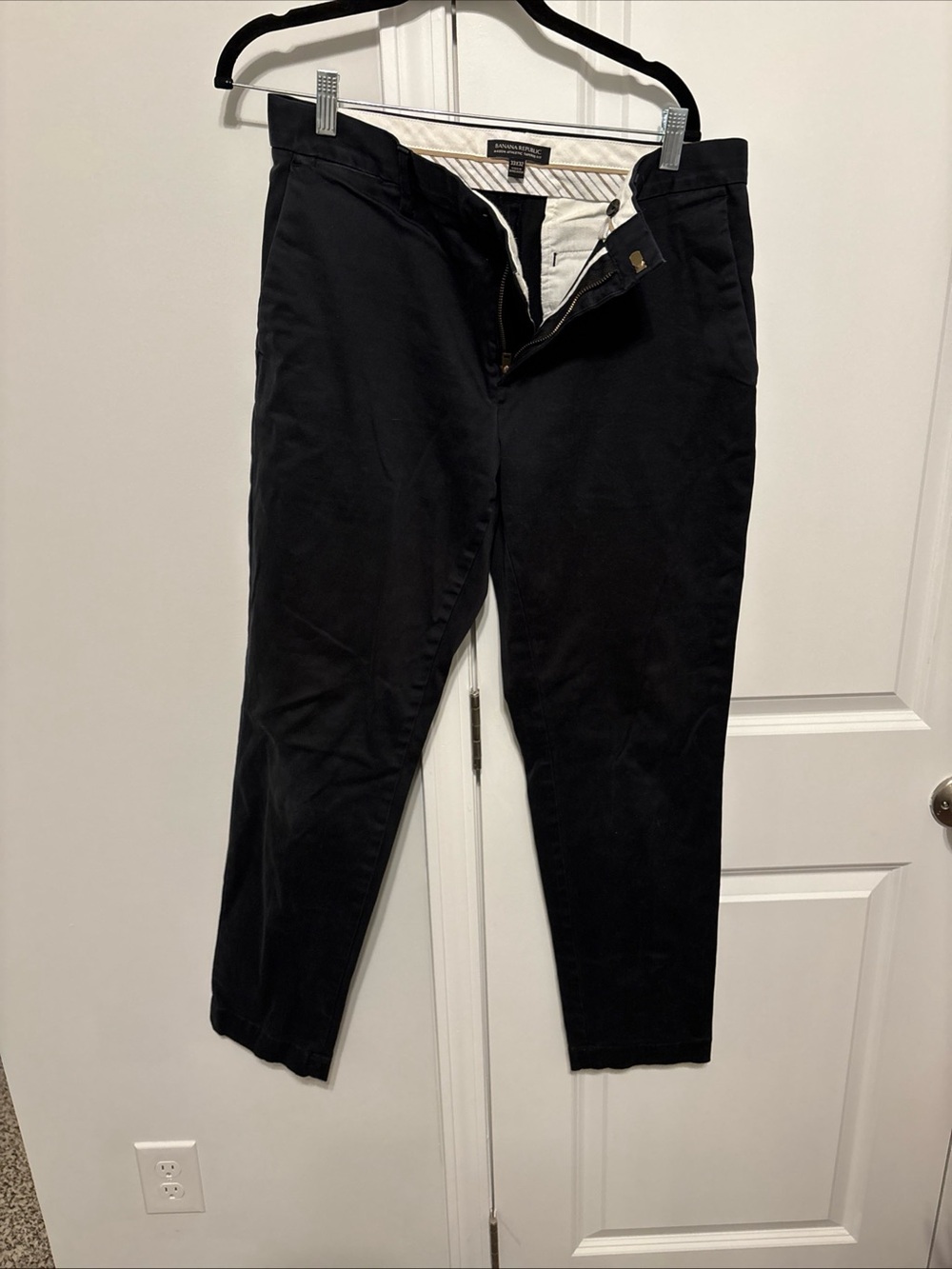 Banana Republic Athletic Tapered Navy Men's Chinos - Straight Slim Fit